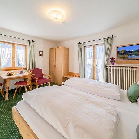 Fruehstueckspension Gaestehaus Zum Weissen Roessl 瓦尔高 外观 照片