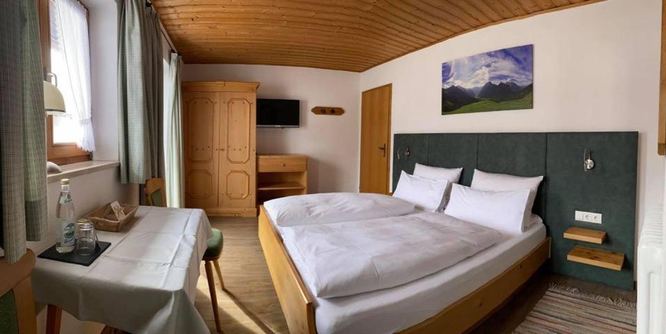Fruehstueckspension Gaestehaus Zum Weissen Roessl 瓦尔高 外观 照片